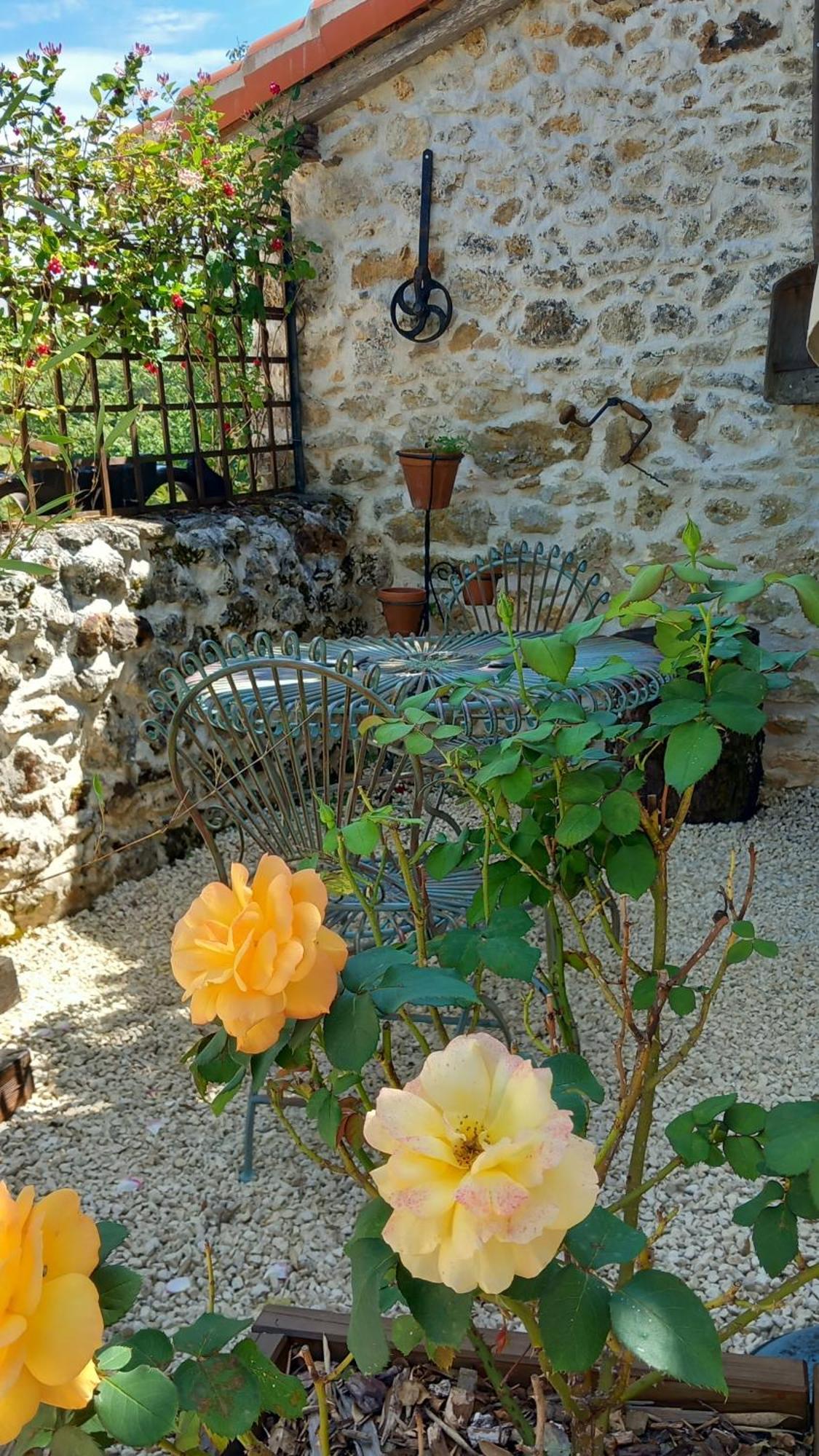 Lpc Dordogne Holidays - Le Petit Coin Lussas-et-Nontronneau Exterior foto